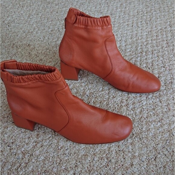 Stuart Weitzman Burnt Orange Nappa leather ankle boot size 9M - Picture 3 of 12